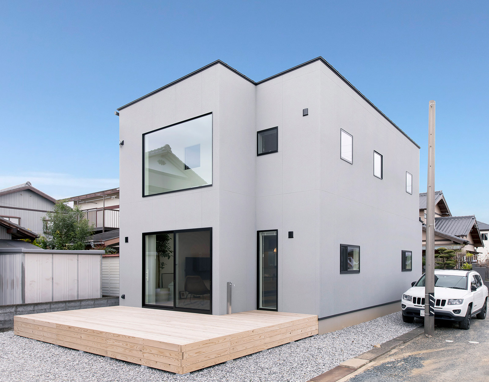 星 空 庭をとりこむ大きなウッドデッキのあるキューブハウス 浜松市 湖西市のデザイン注文住宅 エスコネ 星 空 庭をとりこむ大きなウッドデッキのあるキューブハウス 浜松市 湖西市のデザイン注文住宅 エスコネ