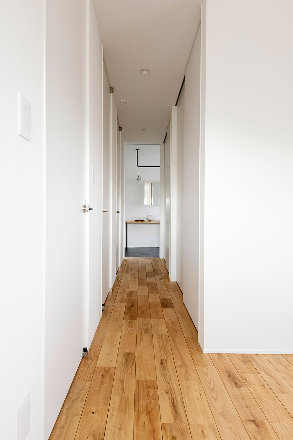 星・空・庭をとりこむ大きなウッドデッキのある家