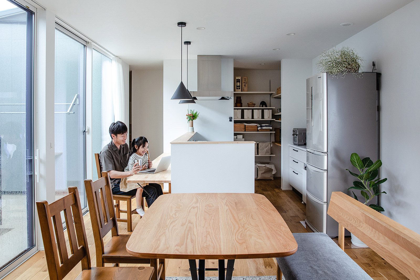 外出するより居心地いい、中庭のあるロの字型の平屋