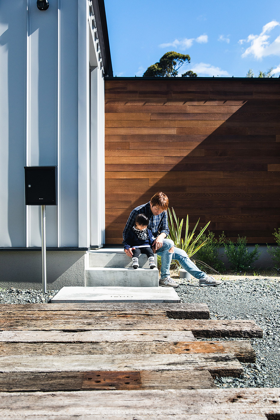 中庭を囲むコの字型の平屋