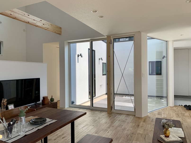 プライベートコートを持つお住まいが完成しました