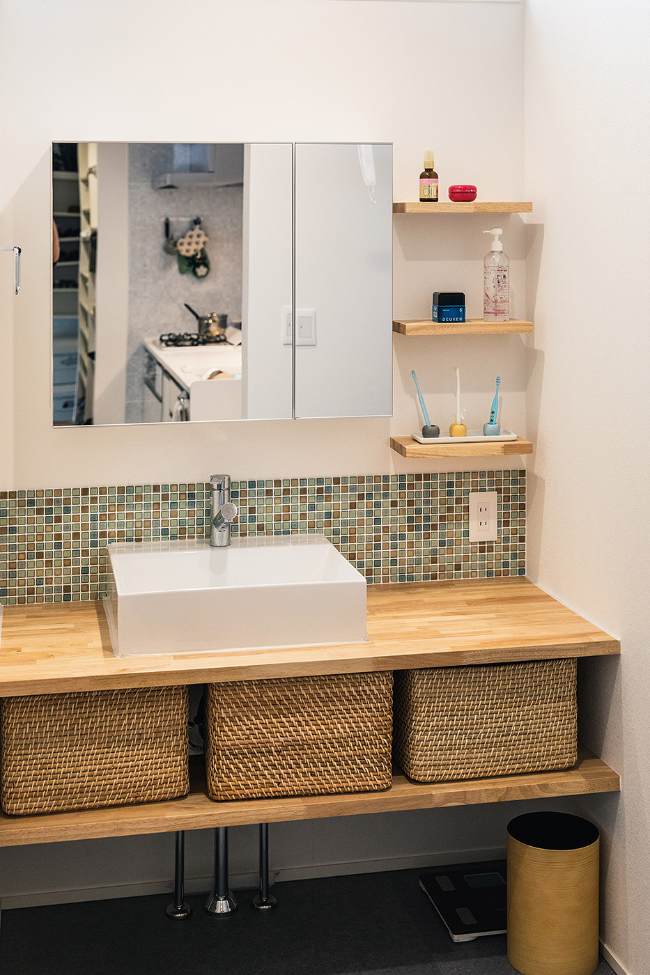 玄関ポーチが中庭にもなる家