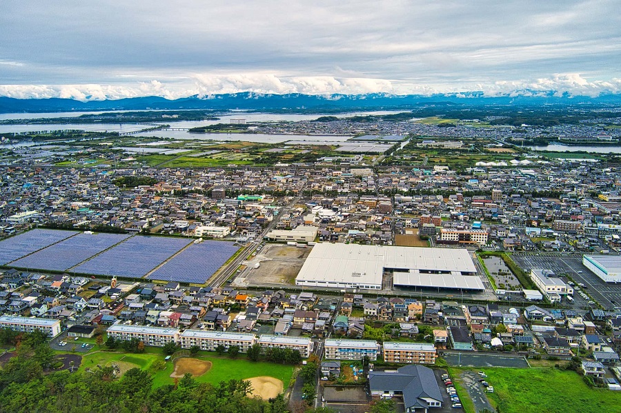静岡県浜松市の遠州灘から陸地側をドローンでの空からの撮影