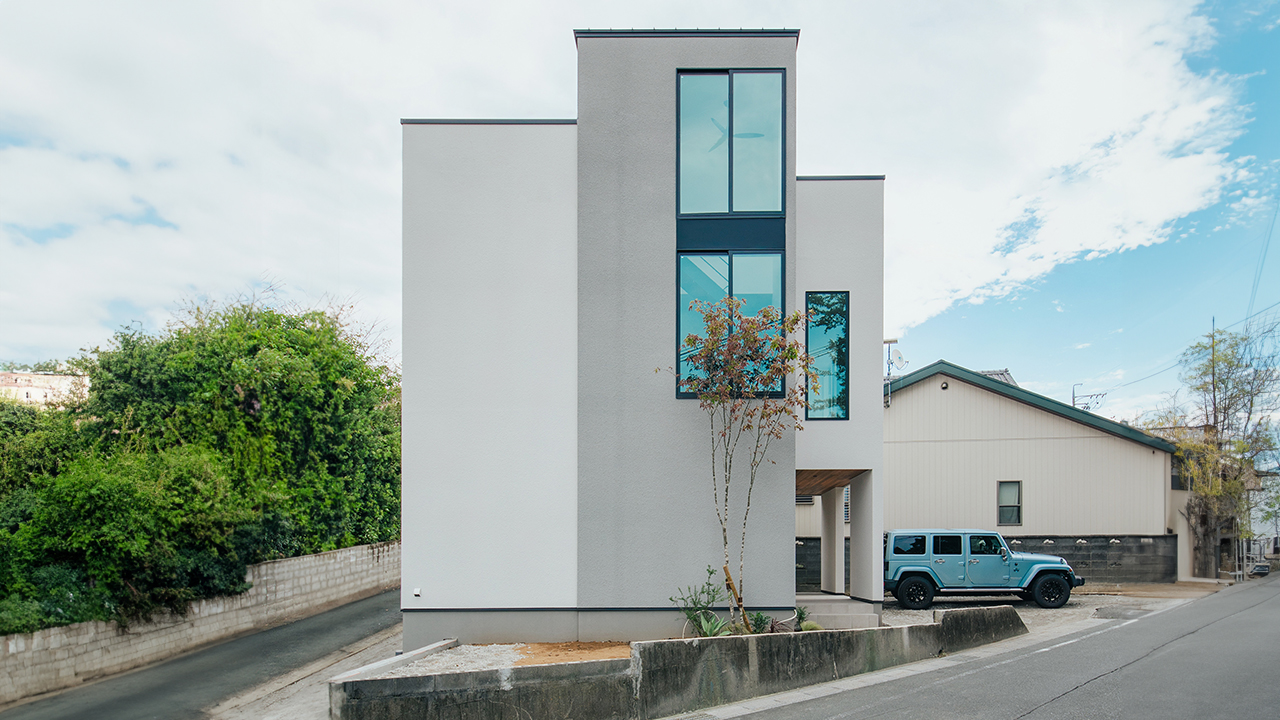 狭小地に建つ建築家住宅