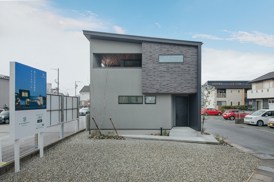 外界を閉じ、自然界に開く家