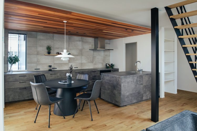 スタイリッシュなダイニング空間