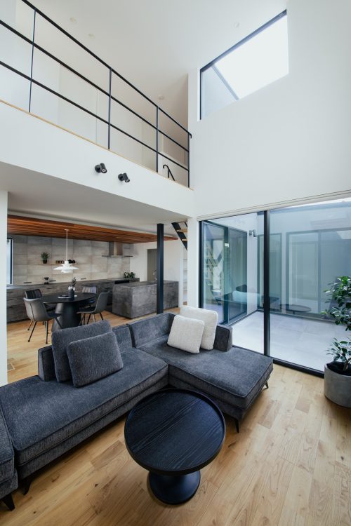 吹抜けのあるリビング