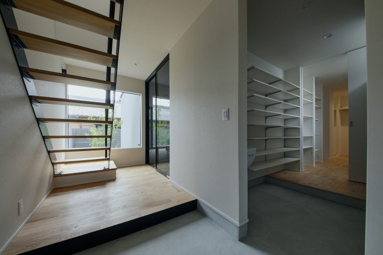 2WAY動線が便利な玄関ホール